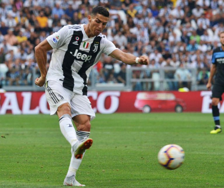 JUVENTUS PERDE MAIS DE 5% EM BOLSA APÓS ACUSAÇÕES A RONALDO