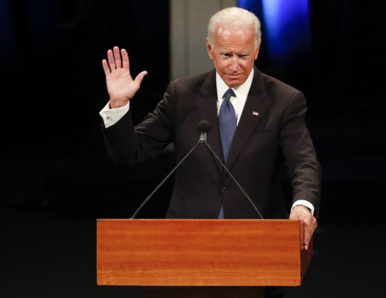 INTERCETADOS DOIS PACOTES SUSPEITOS DIRIGIDOS A EX-VICE-PRESIDENTE JOE BIDEN