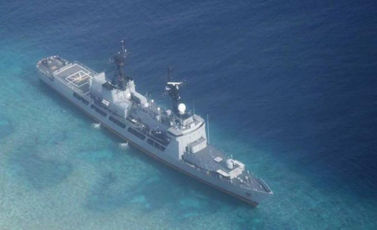 NAVIO CHINÊS FORÇA CONTRATORPEDEIRO DOS EUA A MUDAR TRAJETÓRIA NO MAR DO SUL DA CHINA