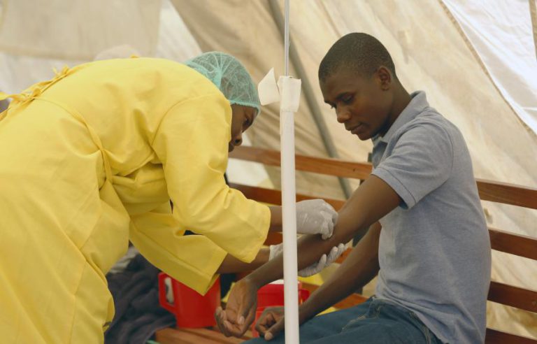 CÓLERA MATA CINCO PESSOAS PERTO DA FRONTEIRA ENTRE ZIMBABUÉ E MOÇAMBIQUE