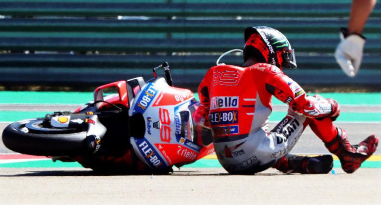 JORGE LORENZO DESISTE DO GP DO JAPÃO DE MOTOGP DEVIDO A FRATURA NO PULSO ESQUERDO