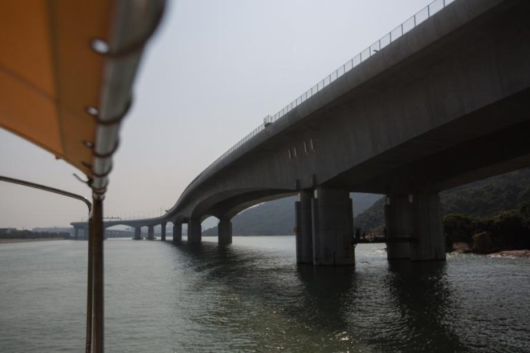 MEGA PONTE ENTRE HONG KONG-ZHUHAI-MACAU ABRE NA TERÇA-FEIRA