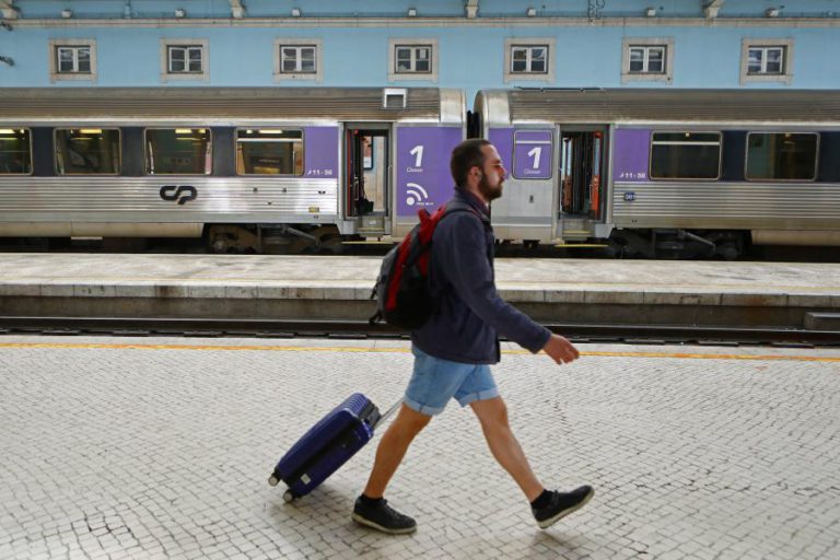 GREVE NA INFRAESTRUTURAS DE PORTUGAL SEXTA-FEIRA AFETA CIRCULAÇÃO DE COMBOIOS