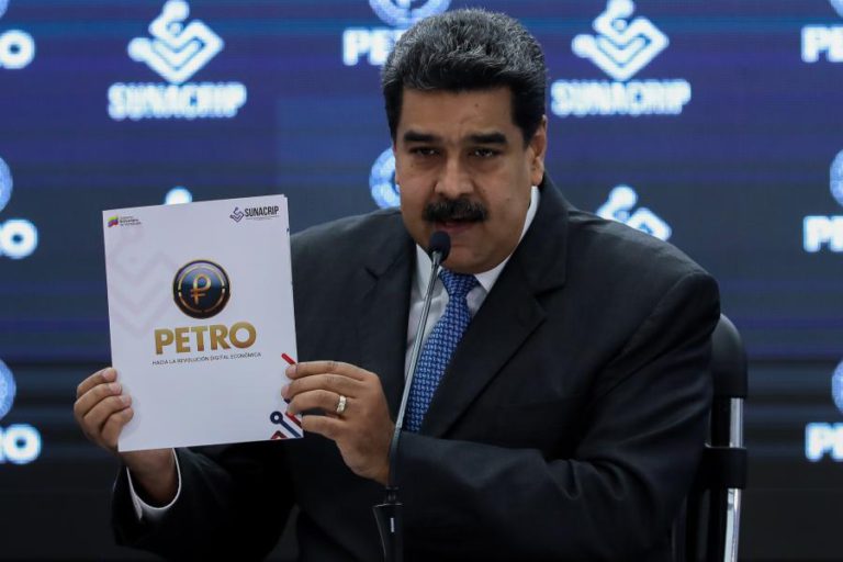 NICOLÁS MADURO ORDENA PAGAMENTOS DE GASOLINA E PETRÓLEO EM CRIPTOMOEDA