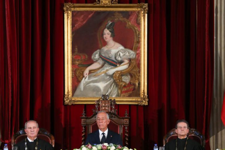 MARCELO AGUARDA QUE SE APURE “TODA A VERDADE” SOBRE TANCOS PARA FORMULAR “UM JUÍZO PRECISO”