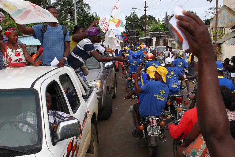 CAMPANHAS DOS DOIS MAIORES PARTIDOS EM SÃO TOMÉ CRUZAM-SE EM CLIMA DE FESTA
