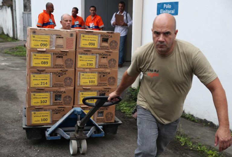 ELEIÇÕES/BRASIL:TOTAL DE 147 MILHÕES DE ELEITORES DECIDEM HOJE FUTURO DO BRASIL