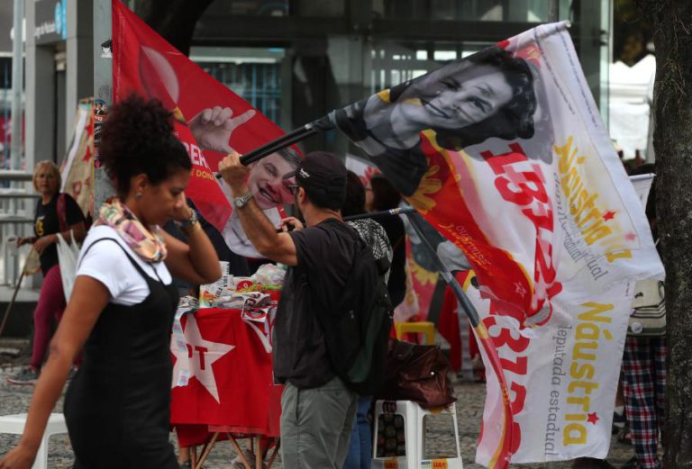 BRASILEIROS NA ALEMANHA VIAJAM VÁRIAS HORAS PARA PODER VOTAR