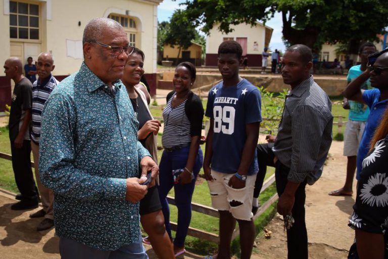 PRESIDENTE SÃO-TOMENSE ESPERA QUE ELEIÇÕES PERMITAM “PROSSEGUIR ESTABILIDADE POLÍTICA E SOCIAL”