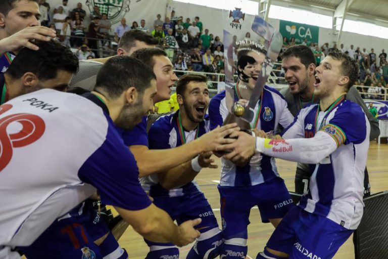 FC PORTO CONQUISTA SUPERTAÇA DE HÓQUEI EM PATINS