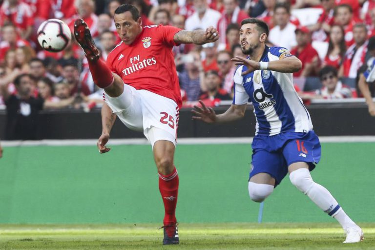 DOZE ADEPTOS DETIDOS ANTES DO ‘CLÁSSICO’ ENTRE BENFICA E FC PORTO