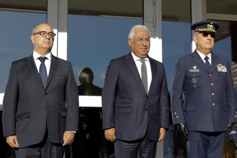 PRIMEIRO-MINISTRO DIZ QUE MINISTRO DA DEFESA É UM “ATIVO IMPORTANTE”