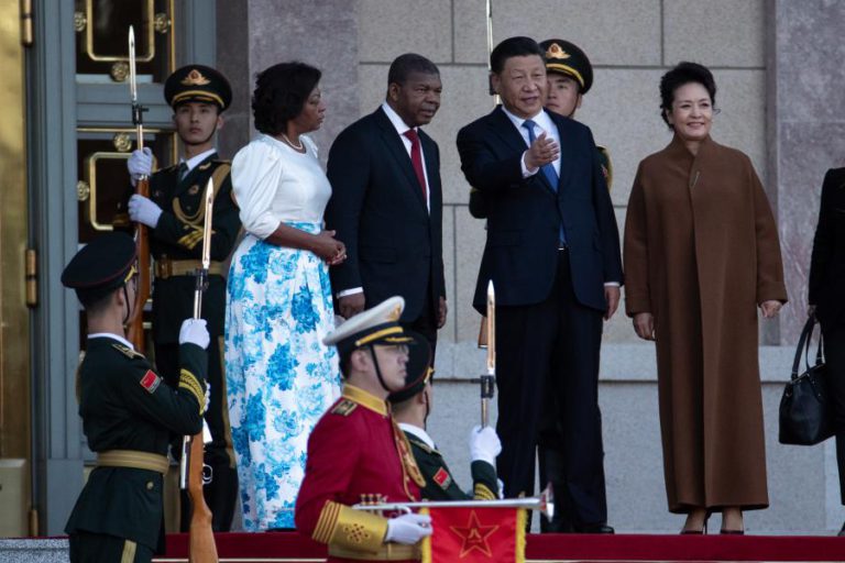 ANGOLA PEDE À CHINA QUE RETOME MECANISMO QUE SUPERVISIONA COOPERAÇÃO BILATERAL
