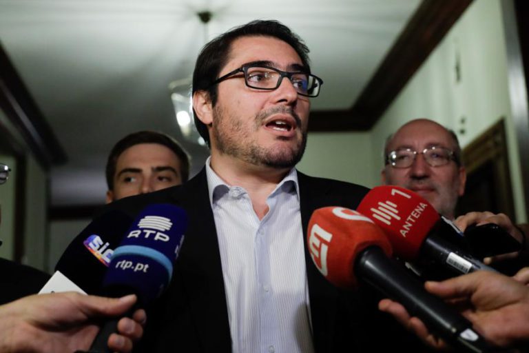 NÃO HÁ APROVAÇÃO OU CHUMBO PARA PCP, MAS HÁ ABERTURA PARA 10 EUROS NAS PENSÕES