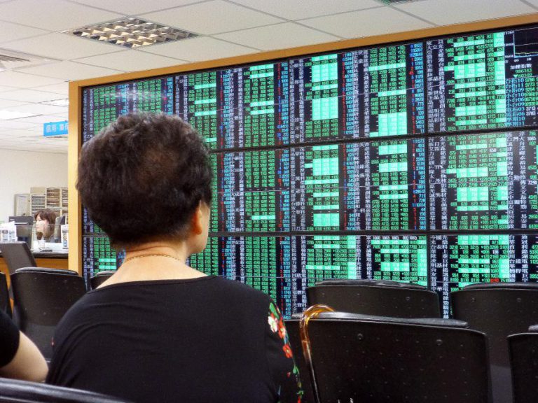 PSI20 CAI 1,27% E ACOMPANHA TENDÊNCIA NEGATIVA DAS BOLSAS EUROPEIAS