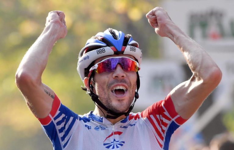 THIBAUT PINOT VENCE ISOLADO VOLTA À LOMBARDIA, ÚLTIMO ‘MONUMENTO’ DA ÉPOCA