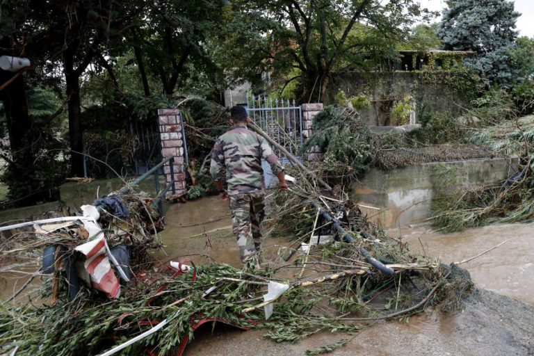 SOBE PARA 14 NÚMERO DE MORTOS EM INUNDAÇÕES EM FRANÇA