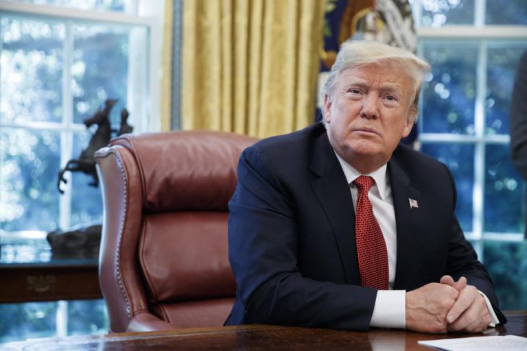 ASSOCIAÇÃO DE CORRESPONDENTES ACUSA TRUMP DE ENCORAJAR VIOLÊNCIA CONTRA OS ‘MEDIA’