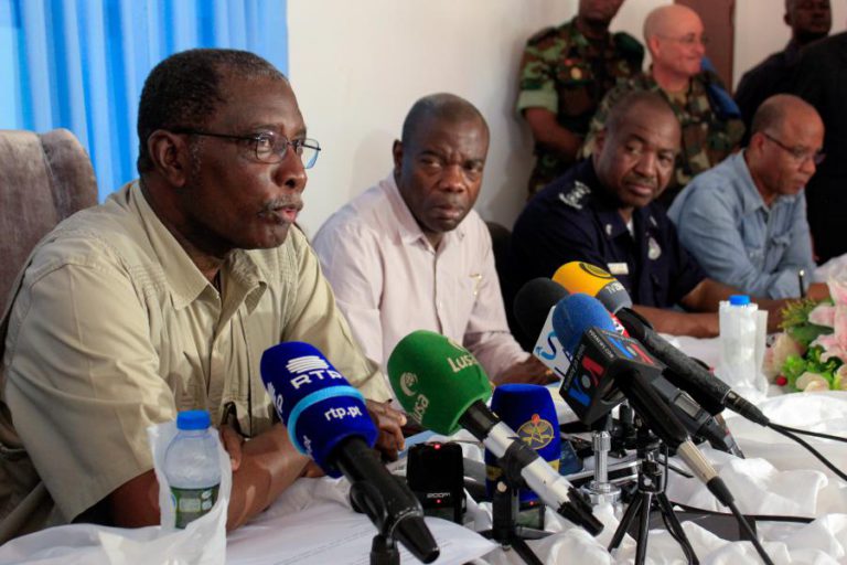 GOVERNO ANGOLANO INSISTE QUE “MASSACRES E SEVÍCIAS” CONTRA IMIGRANTES ILEGAIS SÃO “FALSAS”