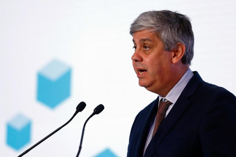 MÁRIO CENTENO ABRE DEBATE NA SEGUNDA-FEIRA, ANTÓNIO COSTA ENCERRA EM NOVEMBRO