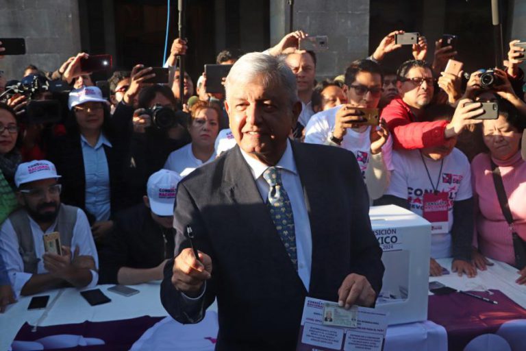 PR MEXICANO ELEITO TENCIONA CANCELAR CONSTRUÇÃO DE NOVO AEROPORTO DO MÉXICO