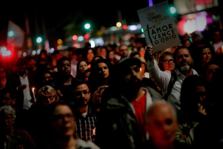 DIFERENÇA DE INTENÇÃO DE VOTO ENTRE BOLSONARO E HADDAD CAI SEIS PONTOS — SONDAGEM