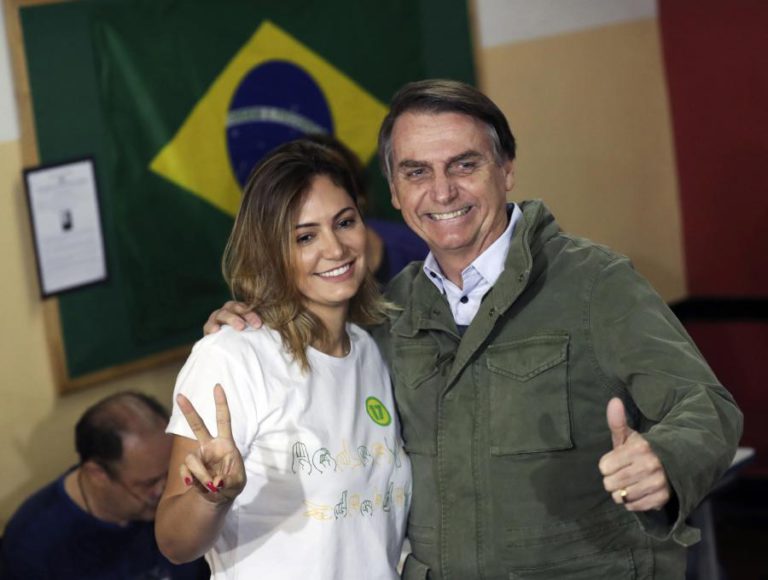 SONDAGENS DÃO VITÓRIA A BOLSONARO NA SEGUNDA VOLTA