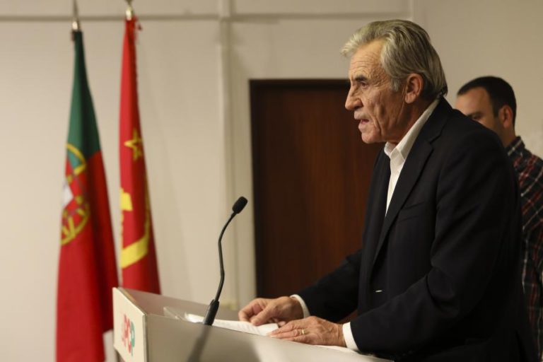 PCP CONFIRMA VOTO A FAVOR NA GENERALIDADE, MAS QUER “NOVOS AVANÇOS” NO IRS