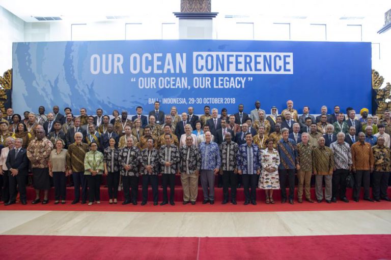 COMISSÃO EUROPEIA CANALIZA 300 MILHÕES DE EUROS PARA A LIMPEZA DOS OCEANOS