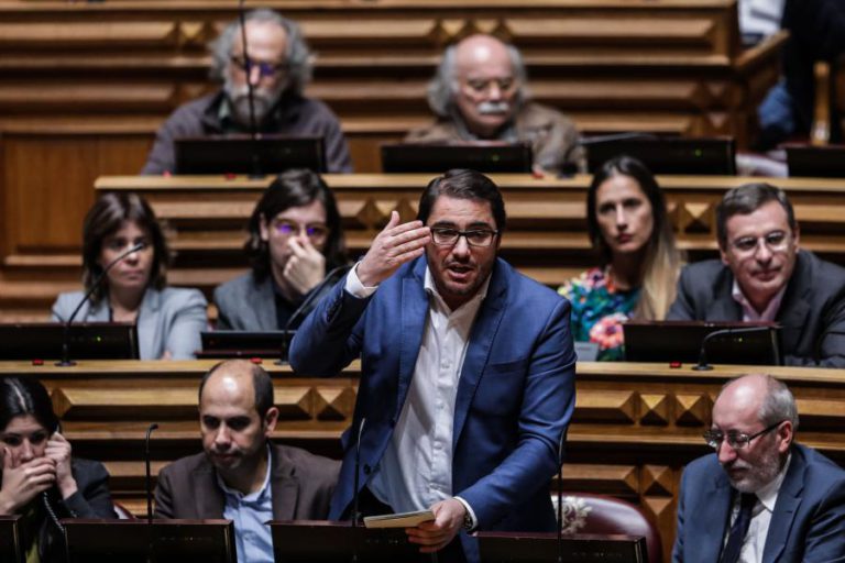 PCP, PEV E PAN QUEREM MAIS NA ESPECIALIDADE, CENTENO PEDE “RESPONSABILIDADE”