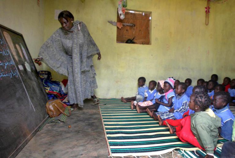 HUMAN RIGHTS WATCH DENUNCIA EXPLORAÇÃO E ABUSOS SEXUAIS A ALUNAS NO SENEGAL