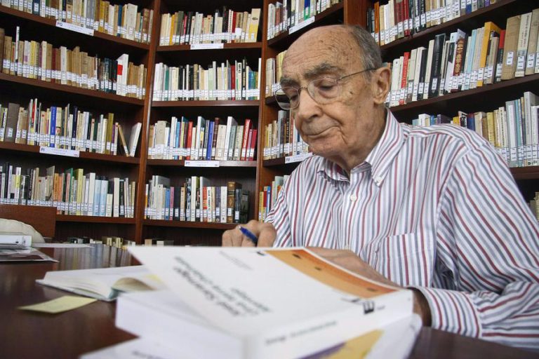BIOGRAFIA DE JOSÉ SARAMAGO, O HOMEM E O ESCRITOR, VAI SER APRESENTADA NA TERÇA-FEIRA
