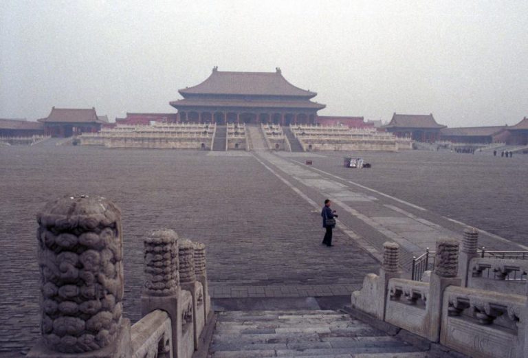 PEQUIM DESTACA COOPERAÇÃO COM LISBOA EM PAÍSES TERCEIROS