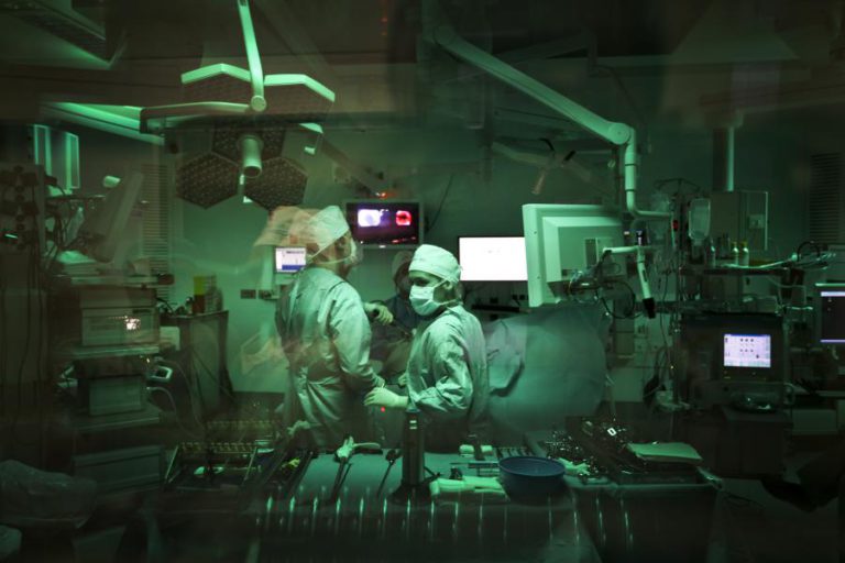 ESPECIALISTAS PORTUGUESES FORMAM ESTUDANTES MOÇAMBICANOS EM MATÉRIAS DE MEDICINA