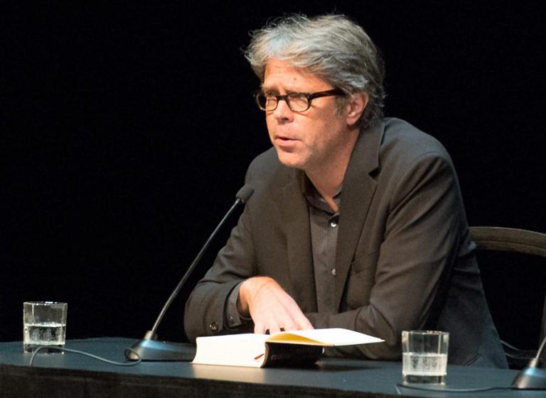 NOVO LIVRO DE JONATHAN FRANZEN É PUBLICADO HOJE EM PORTUGAL E NOS ESTADOS UNIDOS