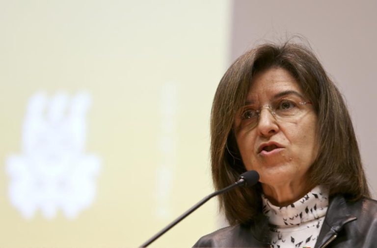 PSD CONTRA ALTERAÇÕES DE BE E PCP QUE IMPÕEM CALENDÁRIO PARA RECUPERAR TEMPO DOS PROFESSORES