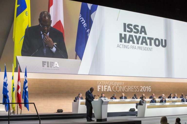 ANTIGO PRESIDENTE DA CAF CONDENADO POR “ABUSO DE POSIÇÃO DOMINANTE”