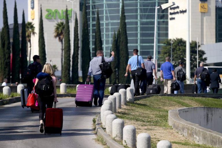 AEROPORTO DE LISBOA DEVE CHEGAR AOS 29 MILHÕES DE PASSAGEIROS EM 2018