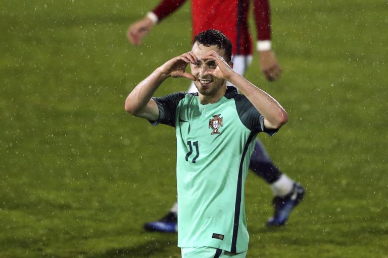 DIOGO JOTA PEDE CAUTELA PARA SEGUNDA MÃO DOS SUB-21 FRENTE À POLÓNIA