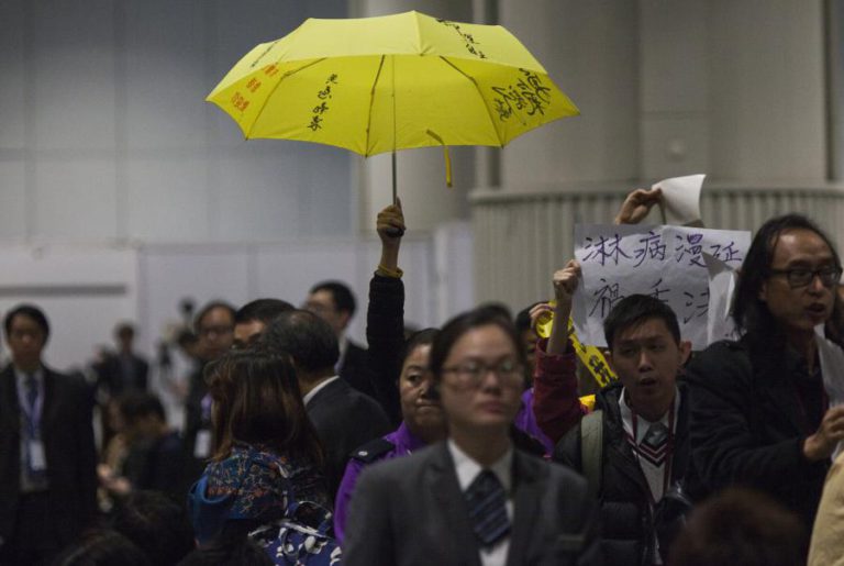 HUMAN RIGHTS WATCH APELA A HONG KONG QUE RETIRE ACUSAÇÕES A LÍDERES PRÓ-DEMOCRACIA