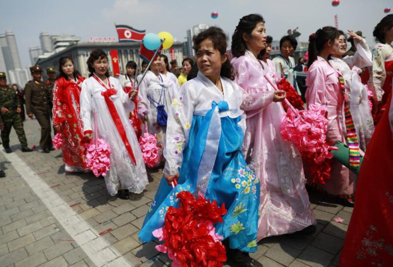 VIOLÊNCIA SEXUAL DE RESPONSÁVEIS CONTRA MULHERES PODERÁ SER ENDÉMICA NA COREIA DO NORTE – HRW