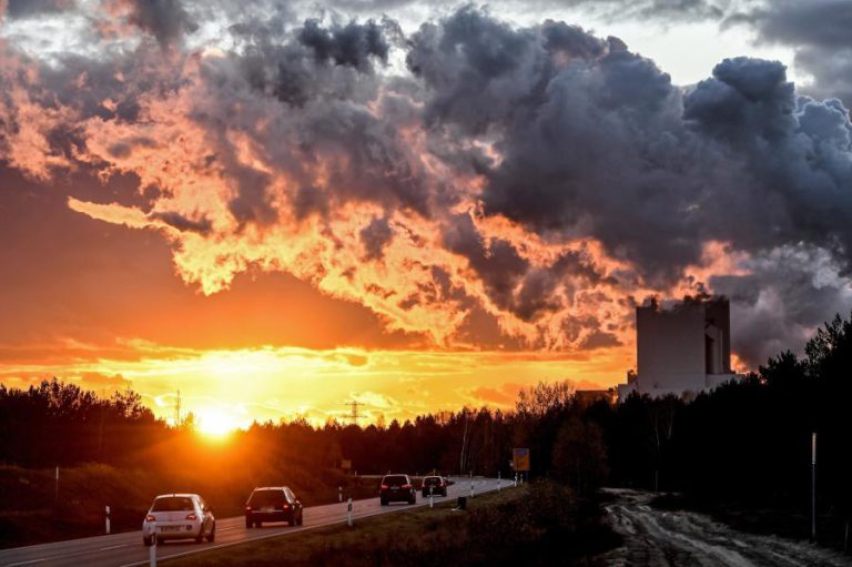 REGIÕES SUPERAM PAÍSES NA LUTA CONTRA ALTERAÇÕES CLIMÁTICAS