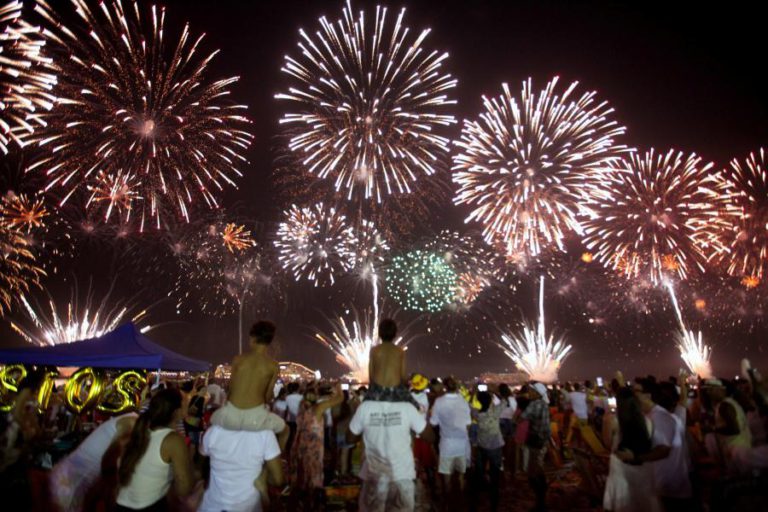 PORTUGUESES ELEGEM BRASIL, CABO VERDE E MARROCOS PARA PASSAR ‘REVEILLON’ NO ESTRANGEIRO