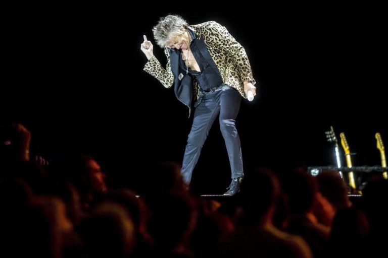 ROD STEWART ATUA EM LISBOA A 01 DE JULHO DO PRÓXIMO ANO