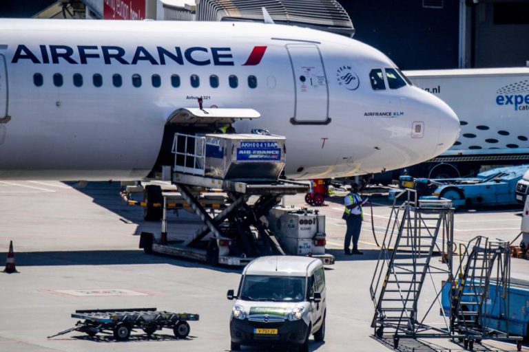 AVIÃO DA AIR FRANCE IMPEDIDO DE ENTRAR NO ESPAÇO AÉREO RUSSO