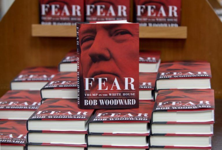 LIVRO DE BOB WOODWARD SOBRE ADMINISTRAÇÃO TRUMP CHEGA TERÇA-FEIRA ÀS LIVRARIAS PORTUGUESAS