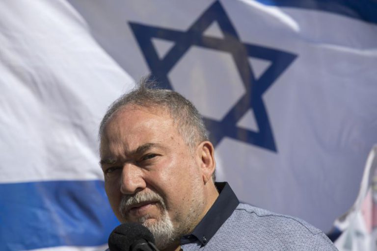 HAMAS CONSIDERA DEMISSÃO DE MINISTRO ISRAELITA VITÓRIA POLÍTICA PARA PALESTINIANOS