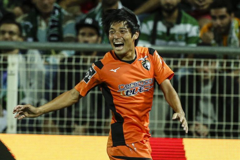 NAKAJIMA CONVOCADO PARA PARTICULARES DA SELEÇÃO JAPONESA