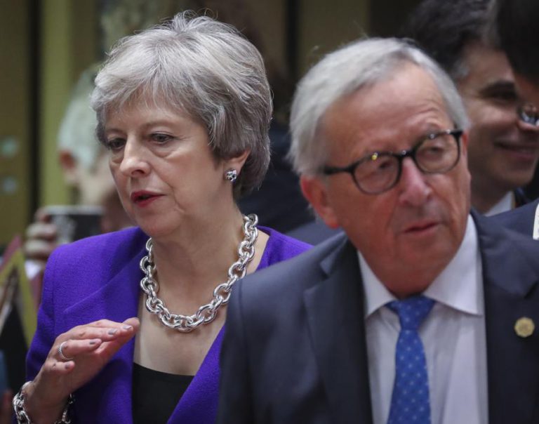JEAN-CLAUDE JUNKER E THERESA MAY REÚNEM-SE HOJE EM BRUXELAS COM O ‘BREXIT’ NA AGENDA