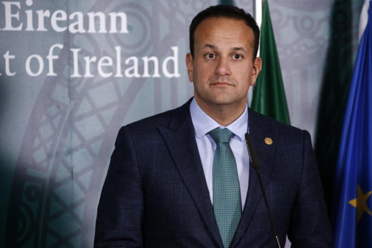 PRIMEIRO-MINISTRO IRLANDÊS DIZ QUE BREXIT PREJUDICA ACORDO DE PAZ